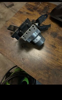 2018 Acura TLX ABS Brake Pump Module OEM