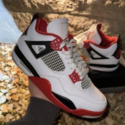 Jordan 4 Retro ‘Fire Red’