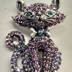 Silvertone Cat Broock Pin With Green, Pink & Lavender Rhinestones