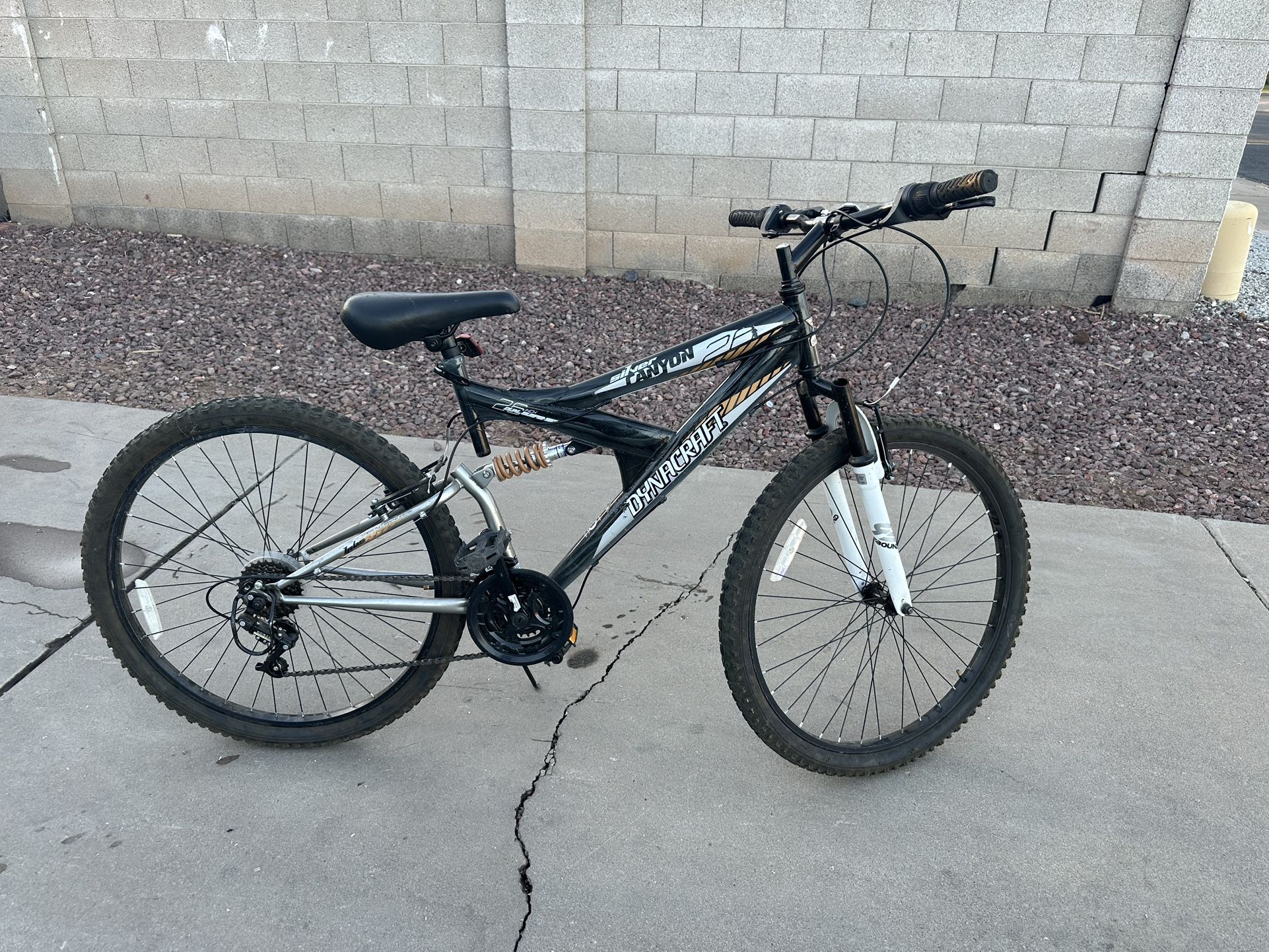 Dynacraft SilverCanyon Mountain Bike