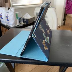 iPod Pro Cover 12.9 Case 3rd Generation Leather Magnetic Stand Shockproof Corners Protection Design Gold Butterfly