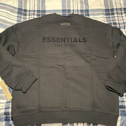 🔥 Fear of God ESSENTIALS Crewneck Sweatshirt – Black (Size L) – Brand New 🔥