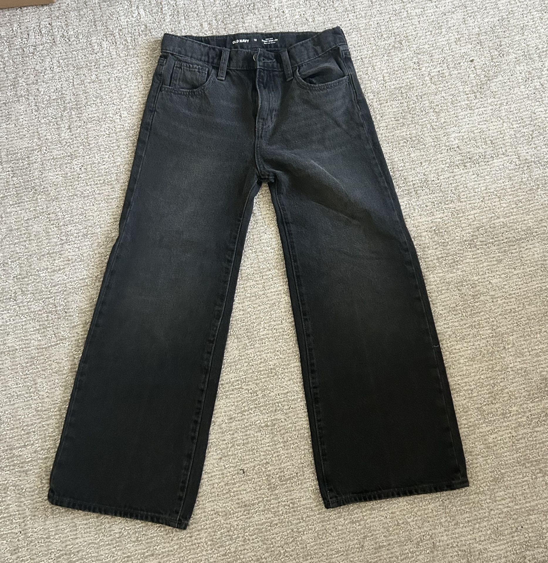 Multiple Girls Teen Jeans/Shirts