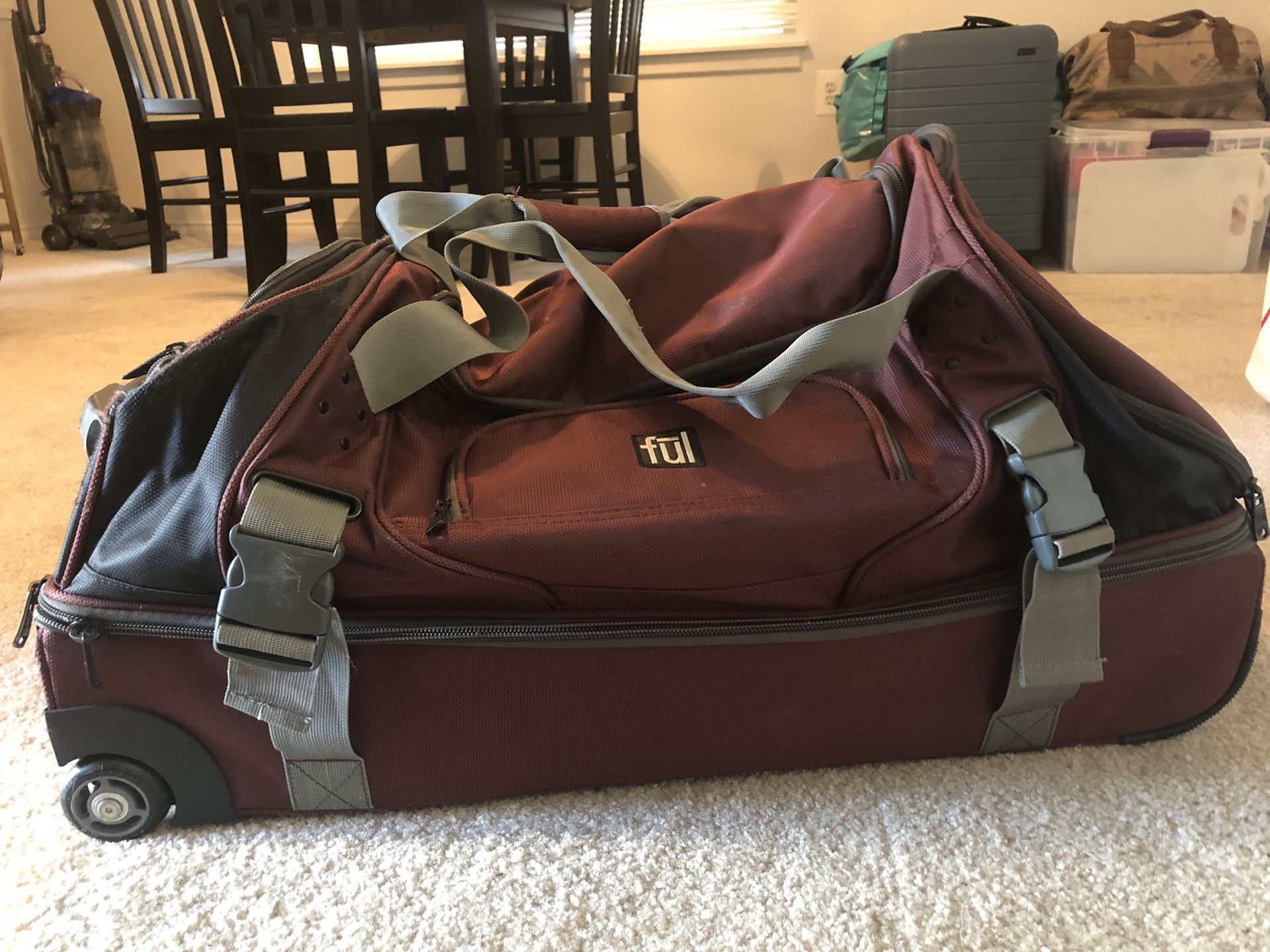 ful Duffle Bag/Suitcase