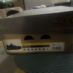 New In Box Never Worn Keen Steel Toe Shoes