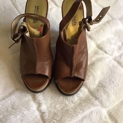 MICHAEL KORS WEDGES SIZE 8