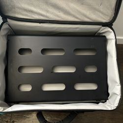 Mono Creators M-80 series pedalboard w/case. Brand new