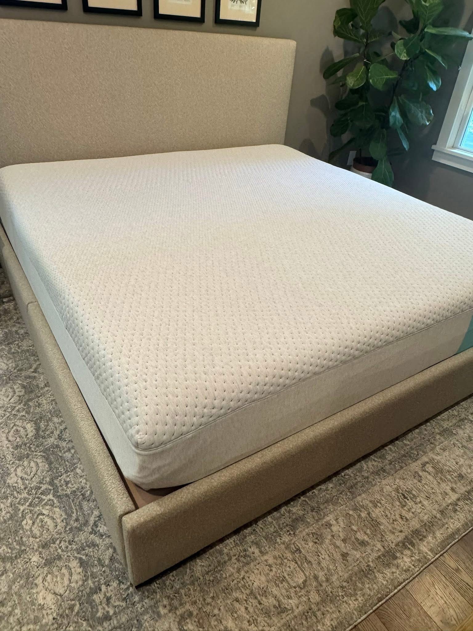 ποΈ KING Casper Memory Foam Hybrid Mattress - Like New