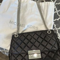 Michael Kors Sloan Messenger Bag 