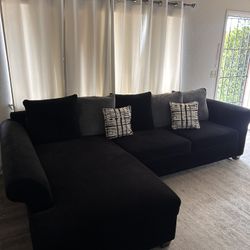 Black Modern Sectional Couch