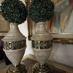 Beautiful gorgeous 2 decoration with the plants 