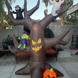Halloween 8.5-ft Haunted Tree Blowup Inflatable New