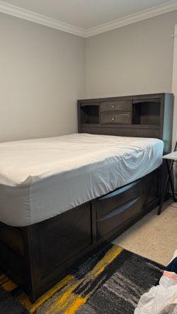 Bed and 8 Drawer Dresser