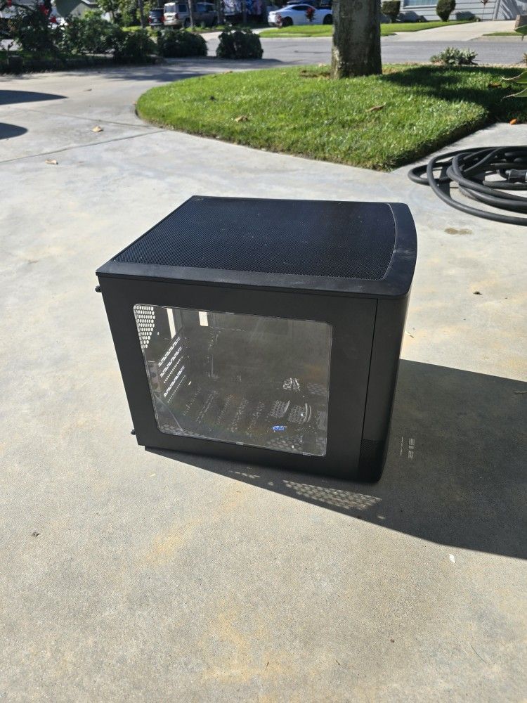 Fractal Node 804 Computer Case (Case Only)