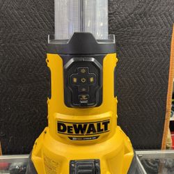 DeWalt DCL070 - Large Area Light