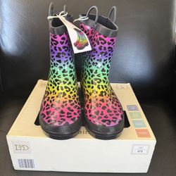 NEW- Rainbow Leopard Rain Boots girls size 2/3