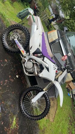 2011 lx250