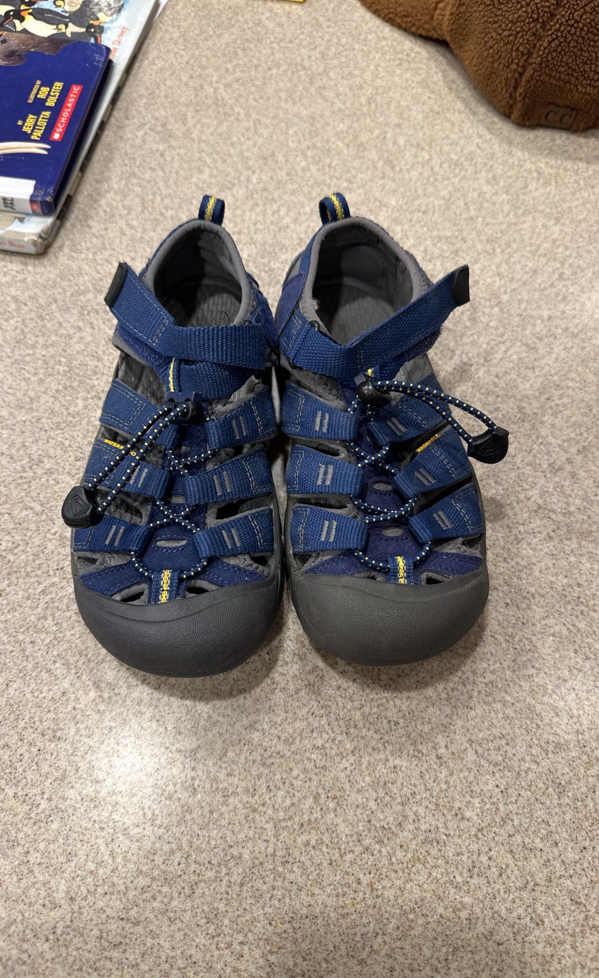 Keen Waterproof Summer Shoes Kids Size 2-Worn Once