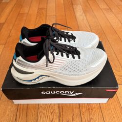 Saucony Men's Endorphin Shift 3 Running Shoe