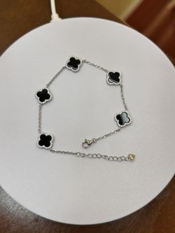 Classic Five Clover Bracelet