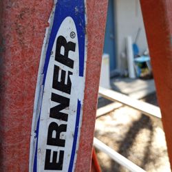 8'FT LADDER FIBER GLASS BRAND NEW CONDITION $150
