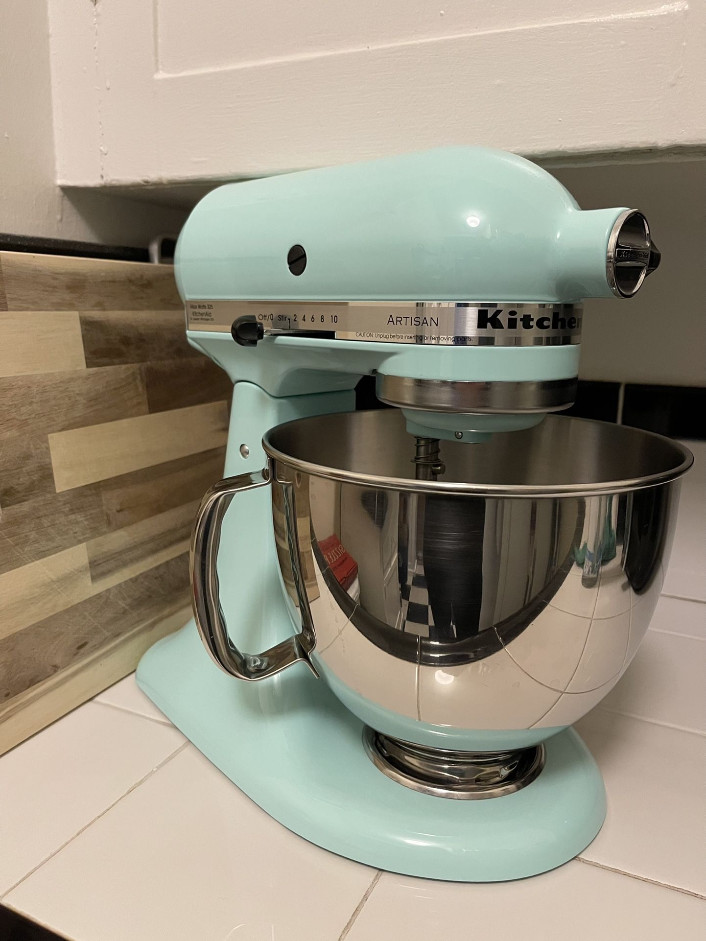 Kitchen Aid Tilt-Head Stand Mixer W/ Ice Shaver Attachment for Sale in  Vancouver, WA - OfferUp