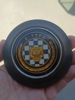 Jaguar horn button