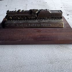 Reading Railway System Bronze Paperweight w/ 4-8-4 T-1 Northern 2100 Locomotive