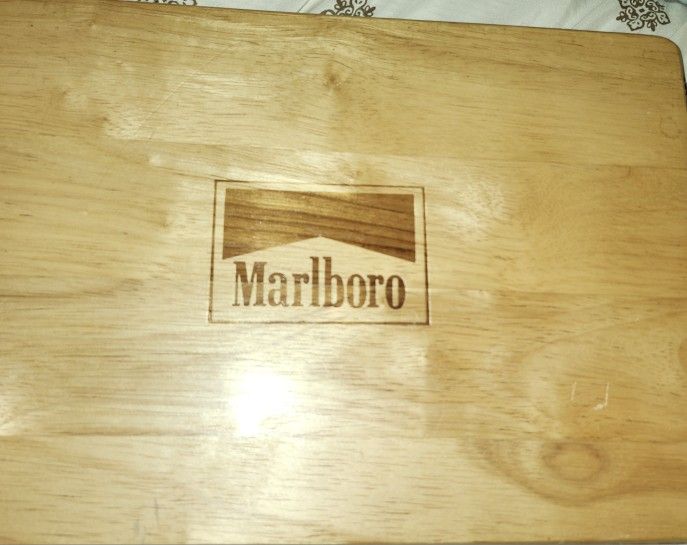 Marlboro Poker Game Box