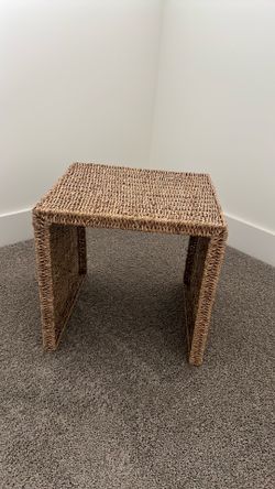 Woven stool for Sale