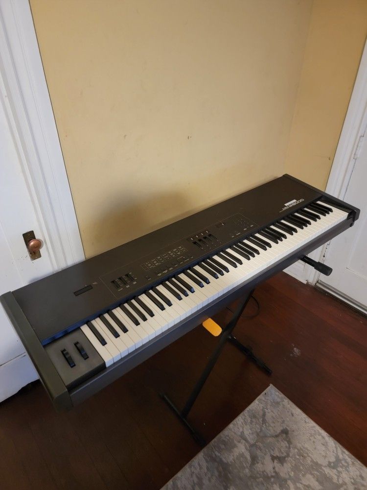 Kawai MIDI Controller M8000 Studio Quality Professional Keyboard 88 Keys