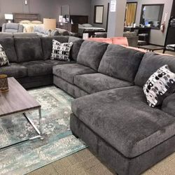 Ashley Ballinasloe Smoke 3 Piece Sectional Couch 