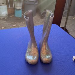 Rain Boots Size 4