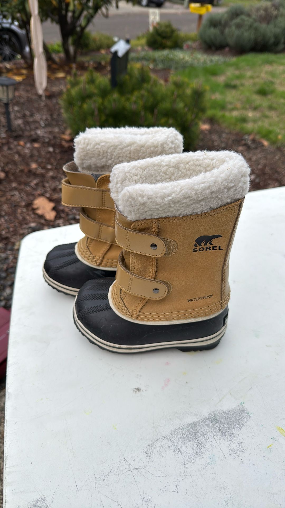 NEW sorel kids boots size 8
