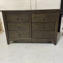 DRESSERS GOOD CONDITION 