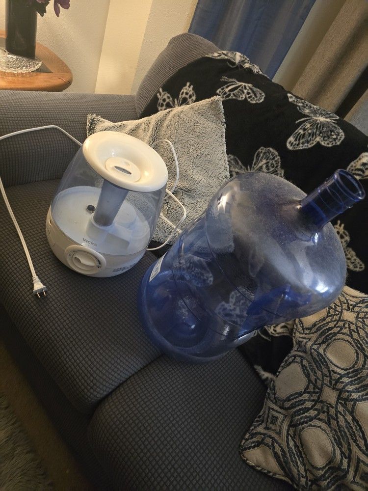 5 Gallon Water Bottle/humidifier