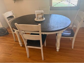 Dining table & chairs