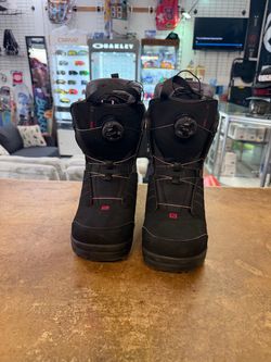 Salomon boa women’s size 9 snowboard boots certified with warranty located at Sin city snowboards