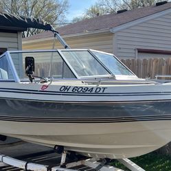 16’ Crestliner Nordic Bow Rider With EZ Loader Trailer