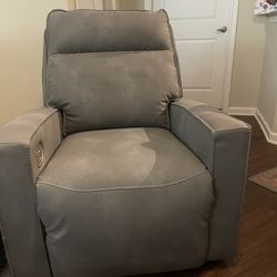 Next-Gen Durapella Performance Fabric Dual Power Recliner