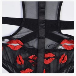 LINGERIE BODYSUIT WITH LACE LIP EMBROIDERY