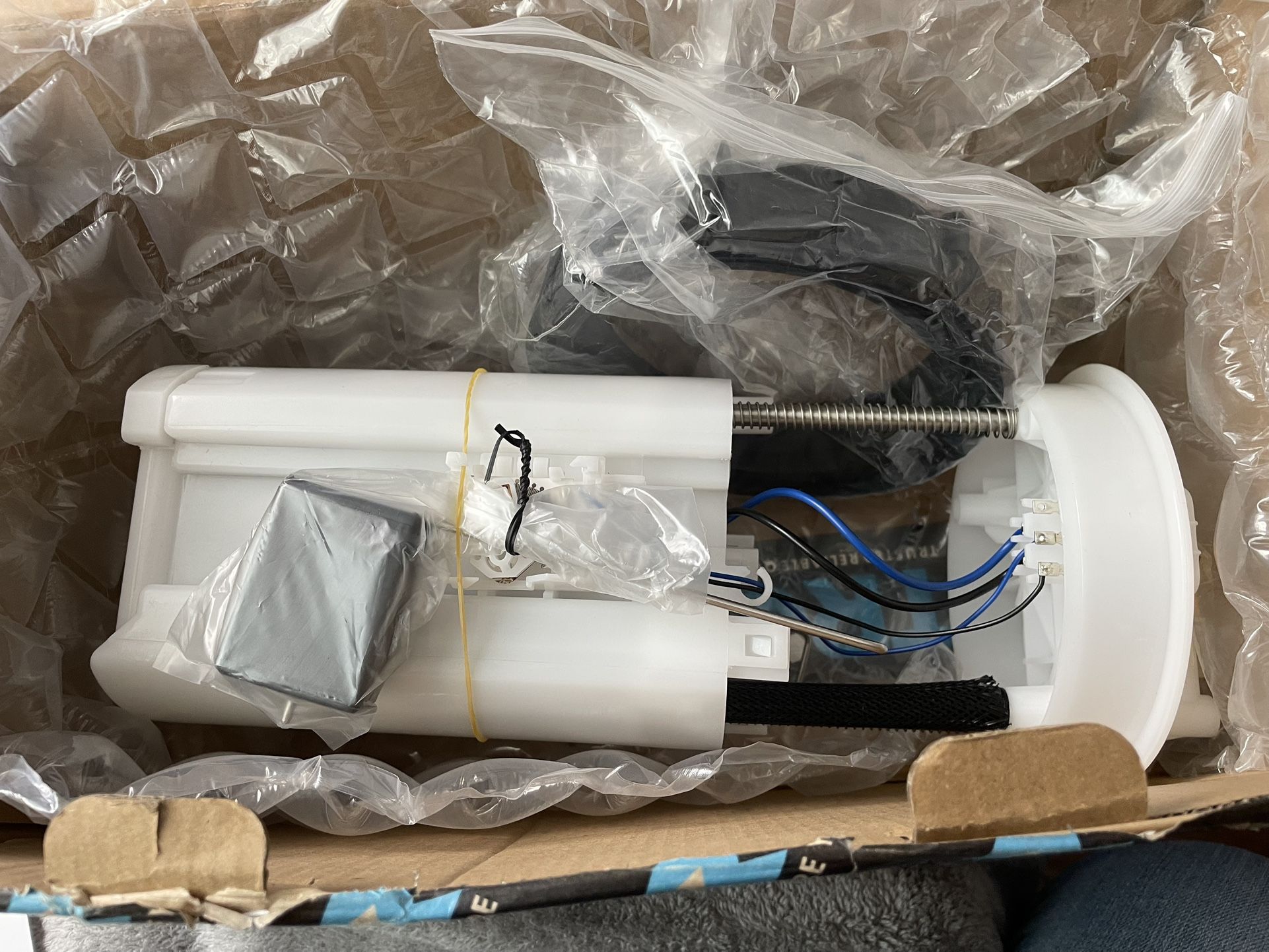 TRQ Fuel Pump Module Assembly FPA61138 For Honda