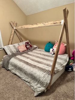 Double Bed w/frame and Mattress