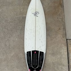TR Surfboard 6’0” 30L