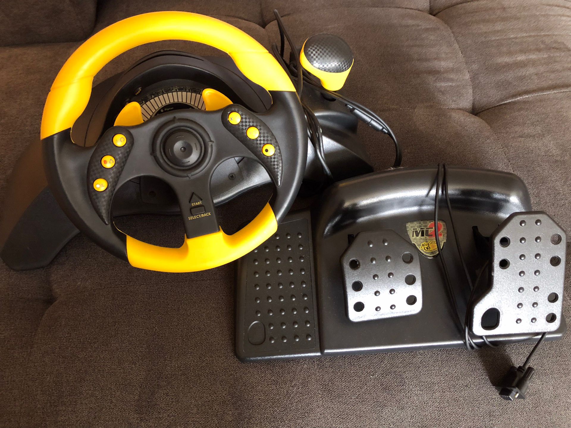 Mad Catz MC2 Steering Wheel & Pedals (#6320)