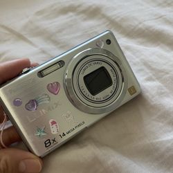 Panasonic Lumix Fh20 Digital Camera