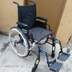 wheelchair 