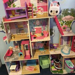 Doll House 