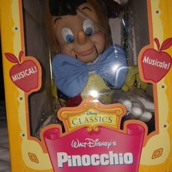 Walt Disney's Pinocchio Animated Singing Display Figure NIB