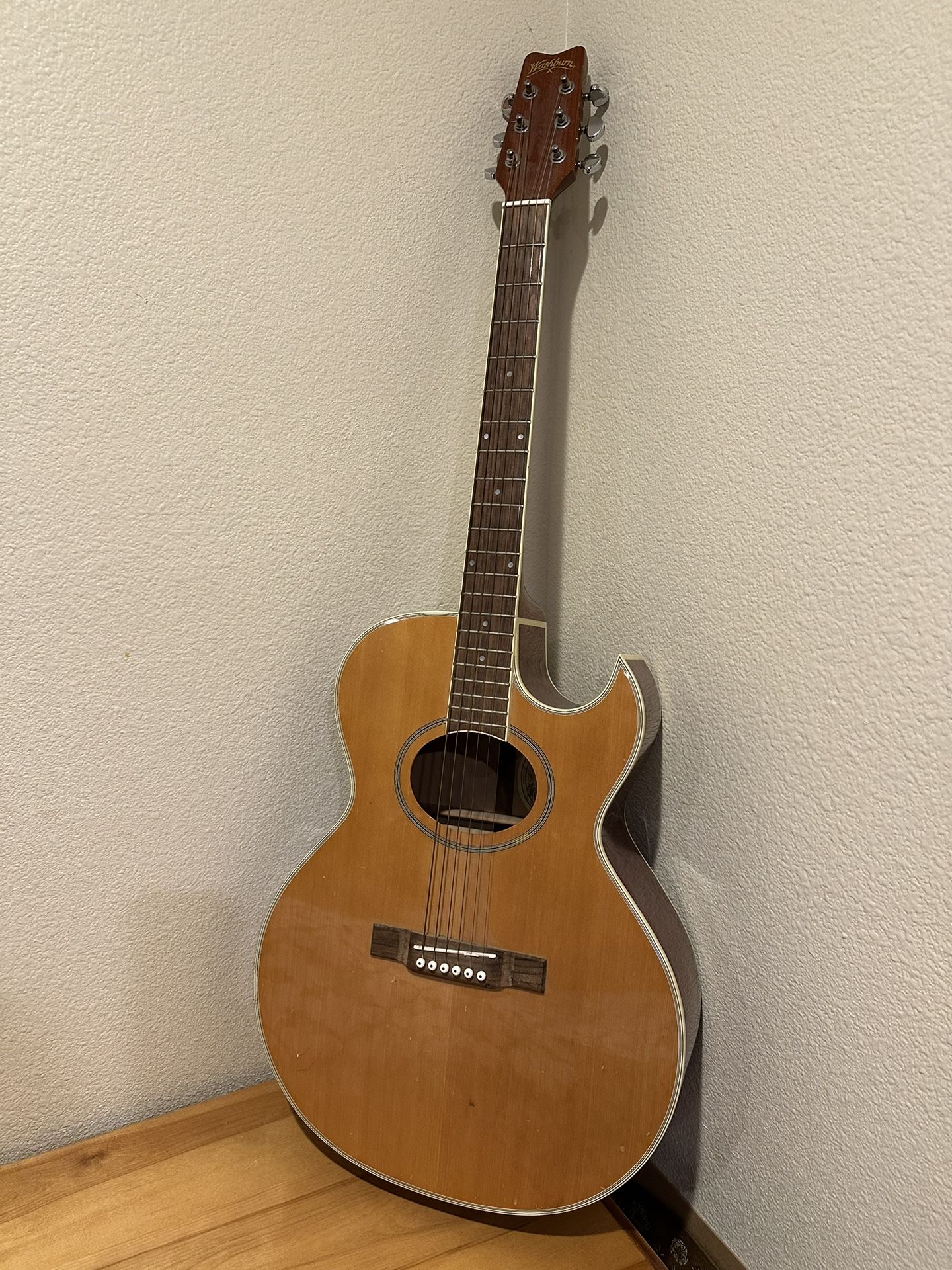 Washburn Handcrafted Guitar, Model EA6